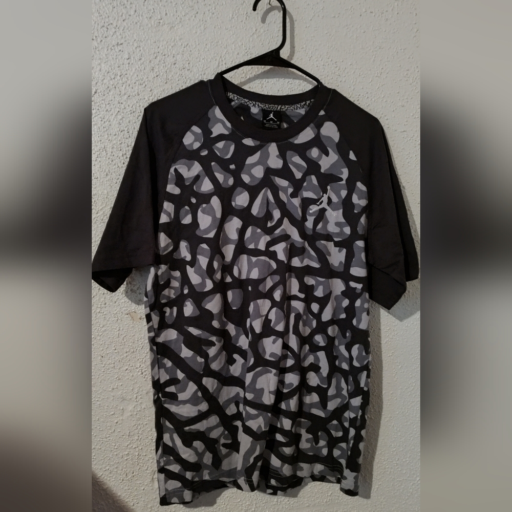 Mens Jordan Camo Casual Shirt NWT sz M